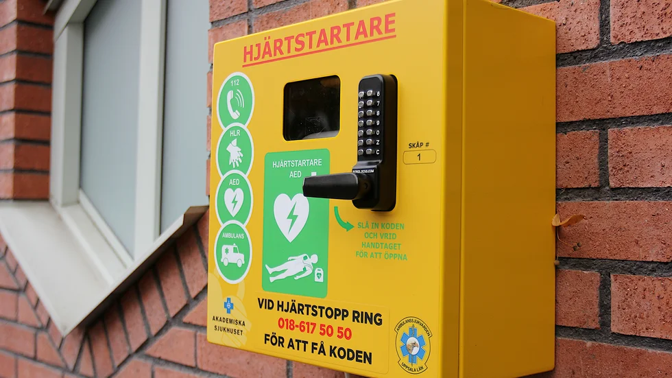 Råvarubrist och pandemi är orsaker till att hjärtstartarna inte går att använda. Hjärtstartaren på bilden är nödvändigtvis inte den modell som påverkas.