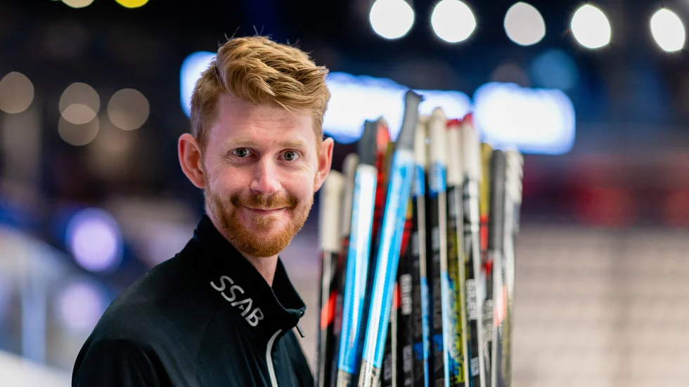 Tomas Blomkvist, som bor i Rosvik, har fått uppdrag åt Svenska Ishockeyförbundet. 