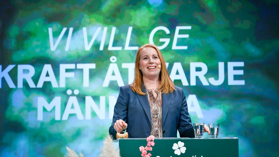 Centerpartiets Annie Lööf vid inledningen av partiets stämma under torsdagen.