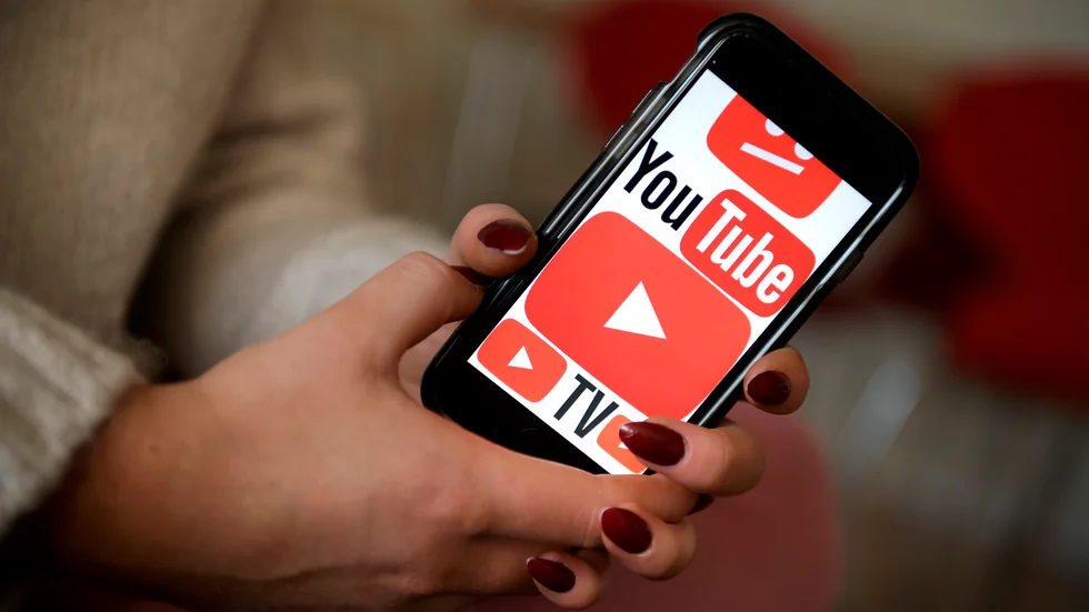 Lära sig spela musik? Instruktioner finns på Youtube, skriver Magnus Ericsson. 