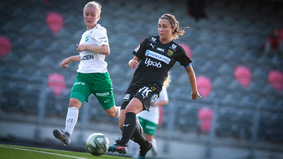 Thea Bergsten, till vänster, är kallad till ett Tipselitläger 2-5 september.