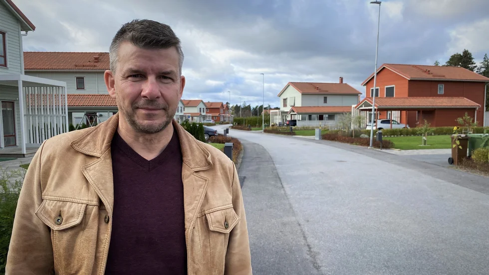 Eyjolfur Thorarinsson, som bor i Skölsta, har många gånger hört av sig till Uppsala kommun, UL och Region Uppsala angående de dåliga trafikförbindelserna, men säger att det varit svårt att få några konkreta förslag.