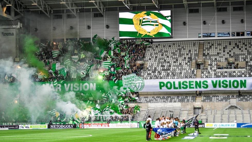 Hammarbys supportrar lämnade halva hemmasektionen tom inför matchen mot Östersund som en protest mot villkorstrappan.