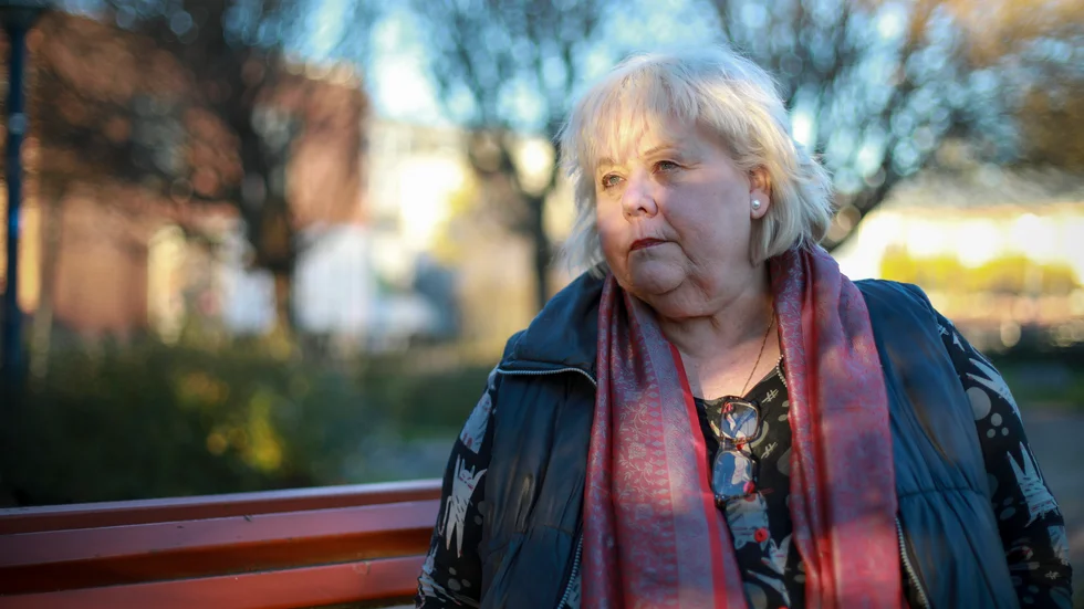 Eva, från Östra Sörmland, har diagnostiserats med lipödem, en sjukdom där kroppens fettceller ökar i storlek och omfånget av vissa delar av kroppen ökar på grund av en störning i fettvävnaden.