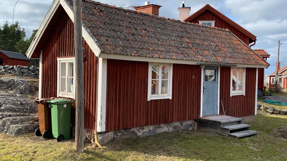 Det är detta kokhus som kommunen beviljat ett rivninglov för. Kokhuset användes av fiskarna för tillagning av mat och övernattning. Planerna på att riva det har mötts med motstånd av flera personer.