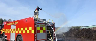 Brand i flishög - räddningsstyrka åkte ut två gånger