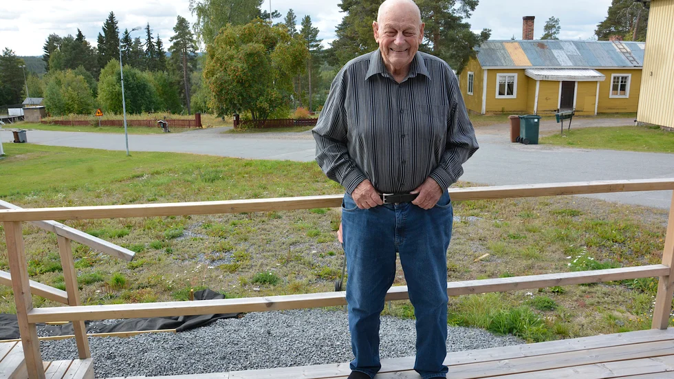 En egen altan. Det har Gösta Lindmark på sitt nya boende i Harads. Han flyttade till sin lägenhet för lite över ett år sedan. "Jag bor väldigt centralt vilket är bra".