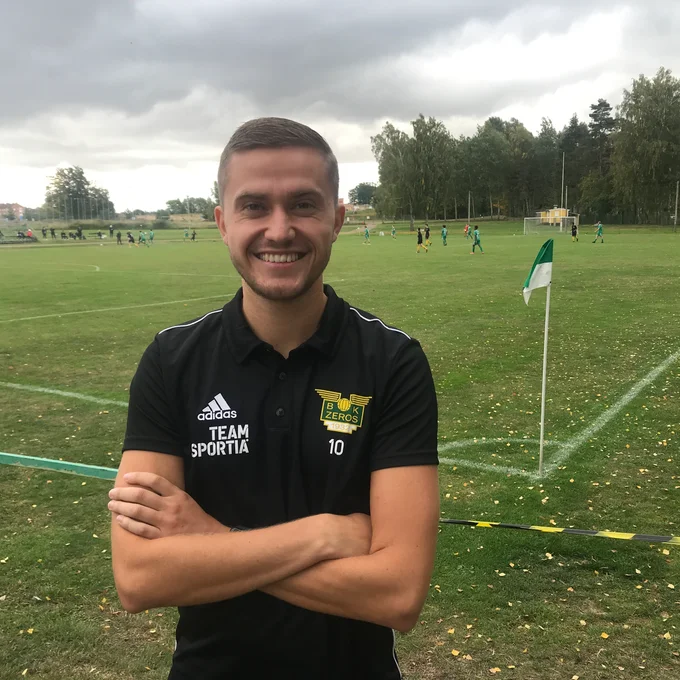 Mattias Jansson ses en tidigare säsong hemma på Z-parken. Fotbollen betyder fortsatt mycket för honom. I sommar blir det många derbyn i division 4.