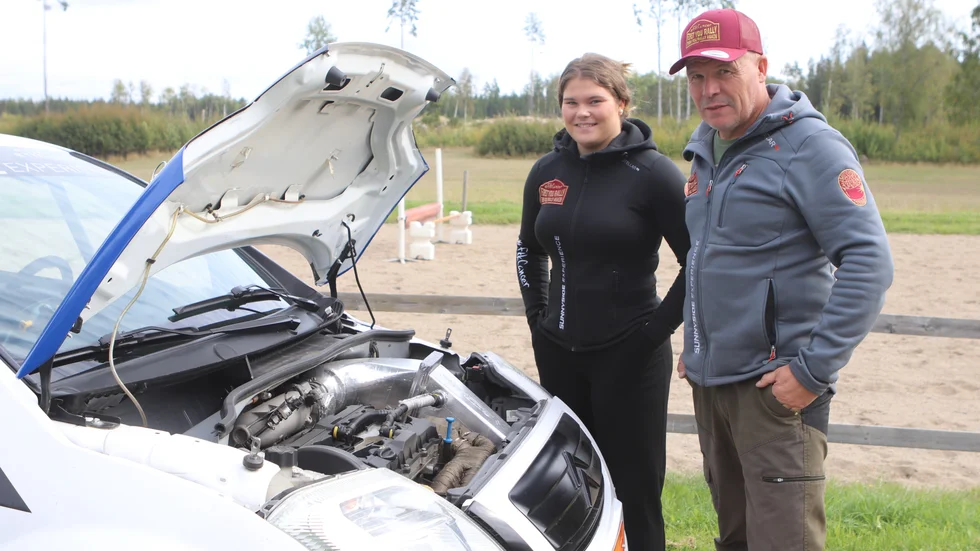 Madicken Swärdh kommer under lördagen delta i rallytävlingen Gästabudstrofén. Pappa Leif Fredriksson kommer sitta i en annan bil där han agerar kartläsare åt Flensföraren Rasmus Pettersson.