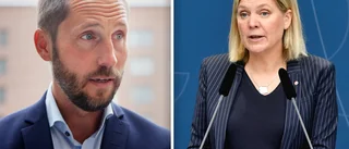 Pelling och finansministern höll presskonferens
