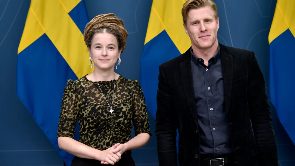 Kultur- och demokratiminister Amanda Lind (MP) håller pressträff för att presentera en ny utredning om kulturella och kreativa näringar tillsammans med utredaren Tobias Nielsén.