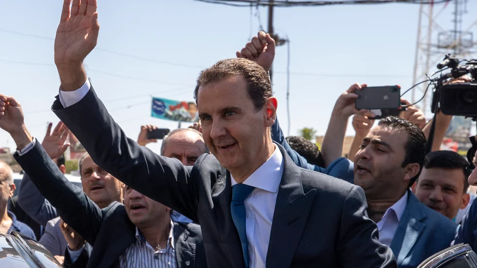Syriens diktator Bashar al-Assad har framgångsrikt närmat sig flera regionala ledare på sistone. Bild från i staden Douma, maj 2021.
