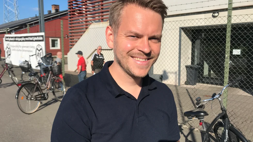 Christoffer Larsson var hemma i Motala när Maif spelade mot Karlslund förra veckan. Annars är han i Barcelona där han är fotbollstränare på heltid.