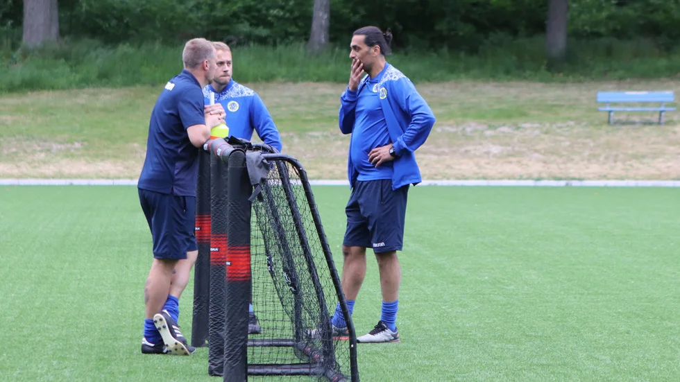 Jan Melle planerar inför cupmatchen mot Örebro Syrianska.