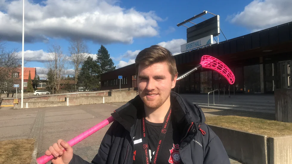 Simon Svensson är ungdomsansvarig i Solfjäderstadens IBK. 