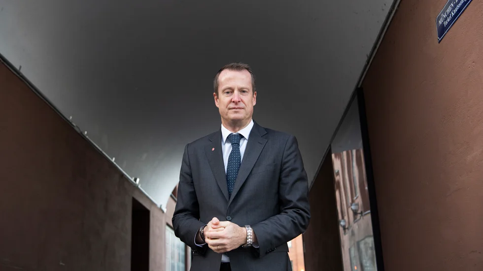 Anders Ygeman, statsråd och ordförande i Socialdemokraternas distrikt i Stockholm, driver på för en vänstergir i den ekonomiska politiken. Det leder ingenstans.