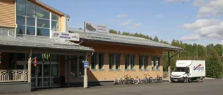 "Tolvtimmarspass" för gymnasieelever när bussen dragits in
