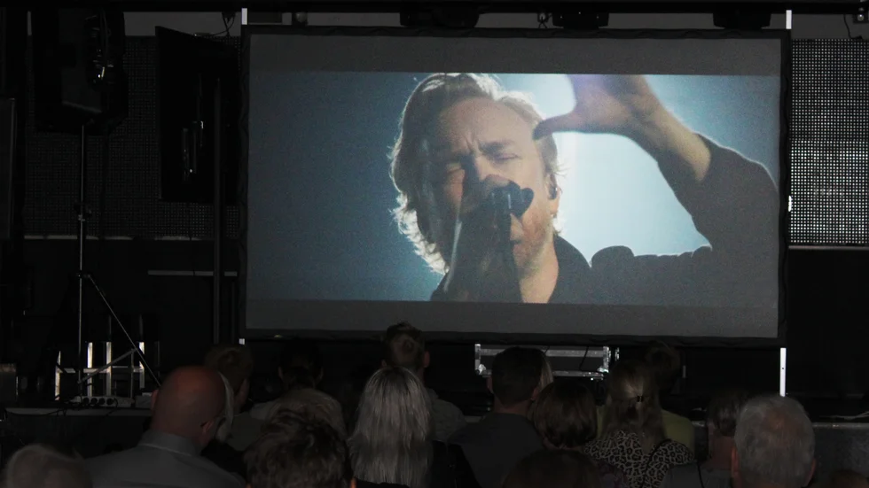 Lars Winnerbäcks konsert i lördags livesändes bland annat till Plateens bar i Linköping.   