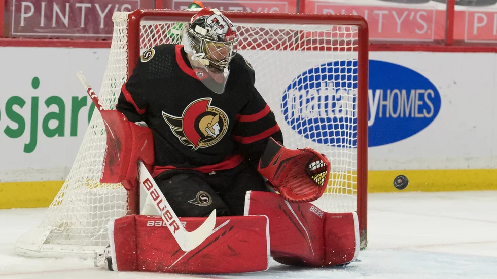 Filip Gustavsson gjorde succé under förra säsongen och fick debutera i NHL. Nu har han gjort klart med fortsättning.