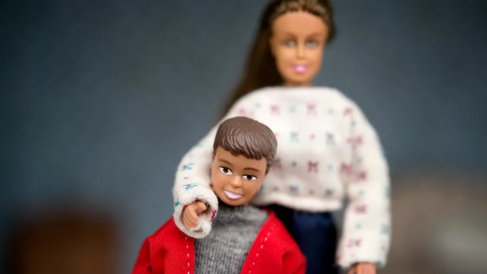 "Regeringen prioriterar att stötta de som har det allra tuffast genom krisen. För de i Kalmar län som har minst marginaler i plånboken gör detta stor skillnad", skriver M-debattörerna och nämner bland annat skattefria bidrag till ensamstående där ingen annan förälder betalar underhåll.