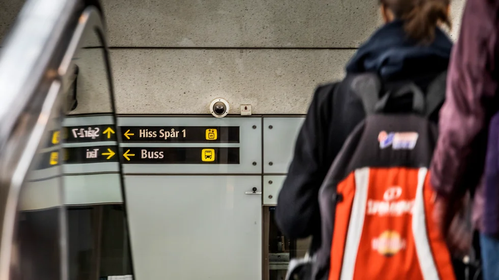 Centralstationen har redan flera kameror på väg ner från perrongen.