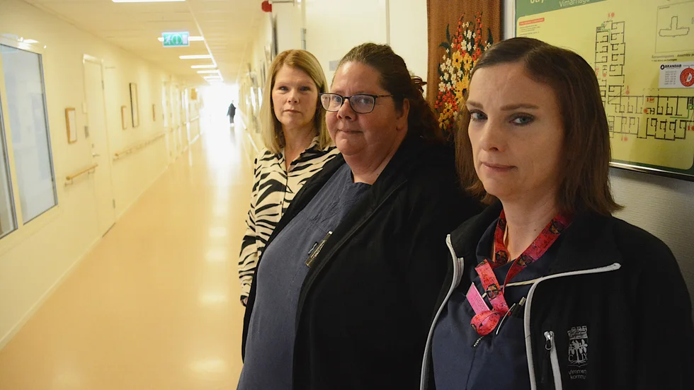 Fr.v. Linda Gustafsson, Carina Lind och Therese Nilsson. Tre undersköterskor som alla hoppat på heltidsresan i Vimmerby kommun. Men en av dem valde att gå ner på deltid igen efter ett år.