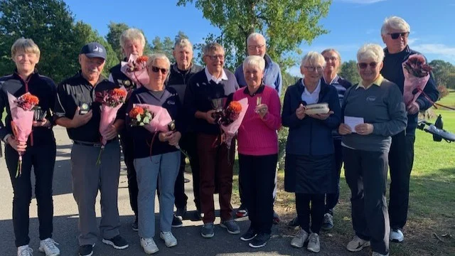 Pristagare DM o Vandringspris. Från vänster Ann-Charlotte Olsson, Torsten Andersson, Anders Wasberg, Gudrun Råberg, Sören Åkerman, Krister Andersson, Sonja Jonsson, Lars-Åke Berlund, Ragni kaiheden, Brita Danielsson, Monica Forsling och Per-Erik Mossvik.
