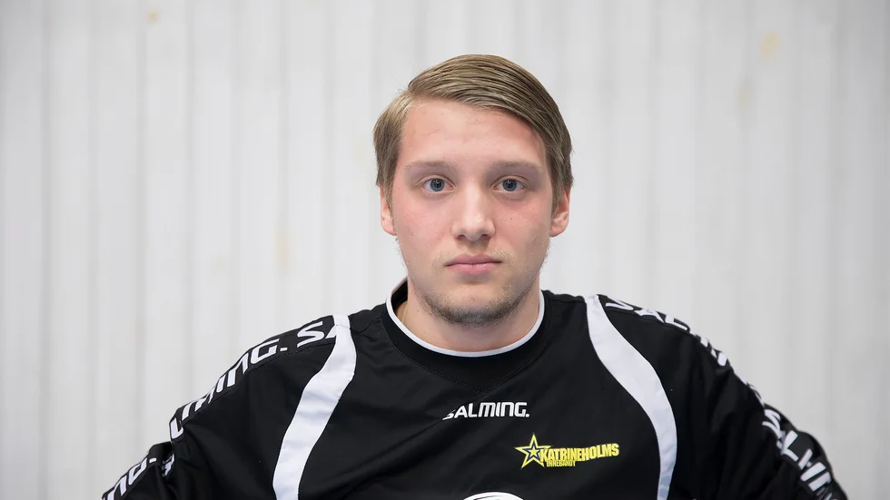 Jani Pykkönen coachar KIB:s division 3-lag som spelar i serien om två kvalplatser till tvåan.