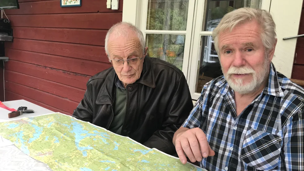 Svante Sjöberg (vänster) och Yngve Andersson (höger) är kritiska till att Vingåkers kommun inte agerar i frågan. 