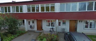 Radhus på 124 kvadratmeter från 1970 sålt i Katrineholm - priset: 1 900 000 kronor