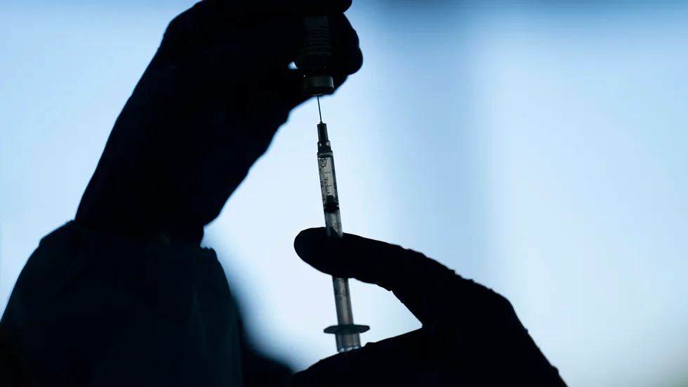 Behovet av vaccin mot covid-19 är globalt. Handelshinder försvårar möjligheterna att bekämpa pandemin.