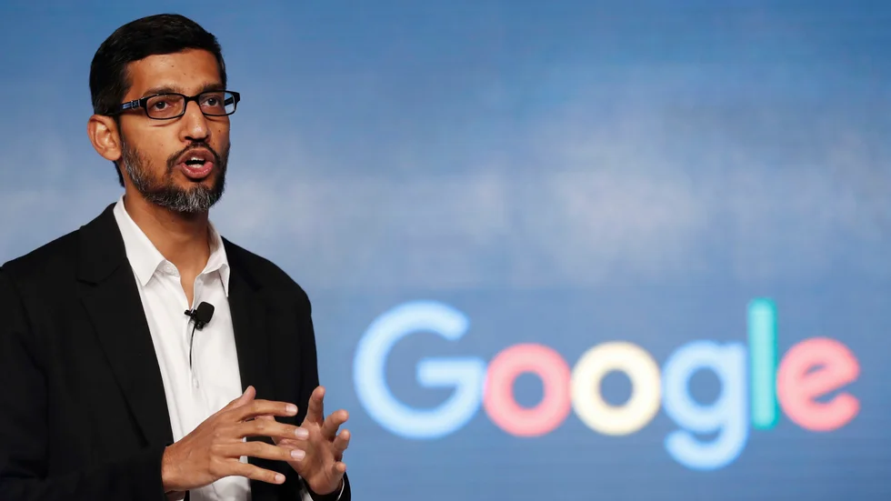 Google, med vd Sundar Pichai, gör upp med italienska medier om att få använda nyheter i Google News Showcase. Arkivbild.