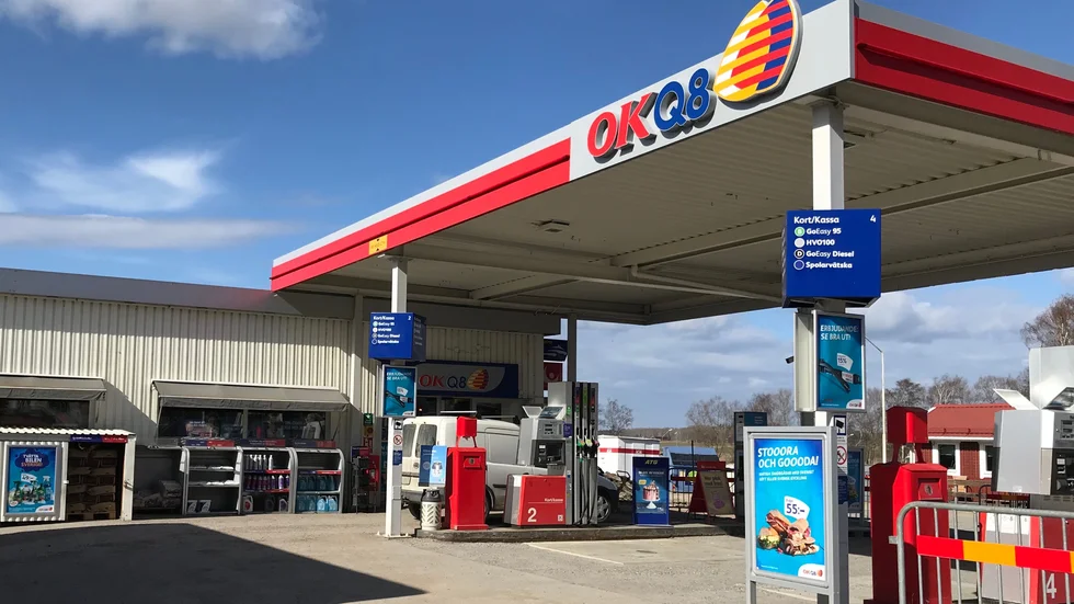 Vid 20-tiden på onsdagen utsattes OKQ8-macken i Vingåker för ett grovt rån. Thomas Widén som driver macken säger att händelsen påverkat alla som jobbar där, och framför allt den anställda som utsattes.