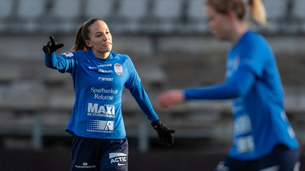 Anna Oscarsson gjorde 1-0-målet som visade vägen till semifinalen.
