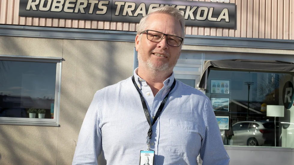 Robert Vikström startade Robert trafikskola 1995 och några år senare klev också brorsan Stefan Vikström in som delägare. Nu är företaget sålt till företaget On Via som äger över 30 trafikskolor i landet. (Arkivbild)