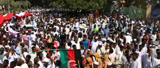 Massiv protest mot regeringen i Sudan