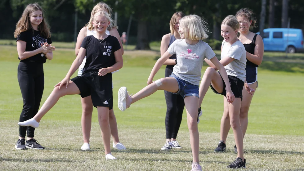 Roligt under danslägret hade från vänster: Ester Sjöholm, Tindra Matsson och Molly Matsson.