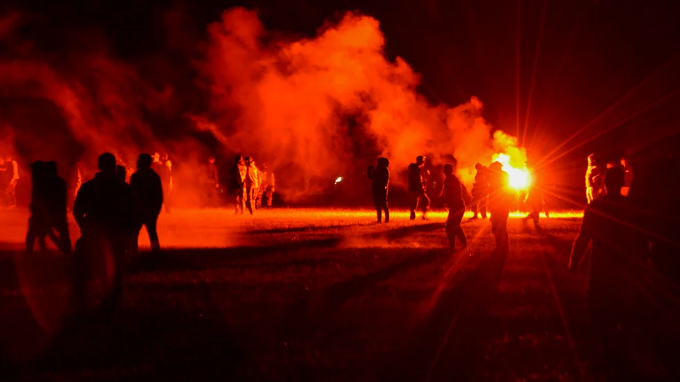 Festen, som pågår mellan 21 och 06, arrangeras på hemlig ort. Endast biljettköpare får veta var den är.