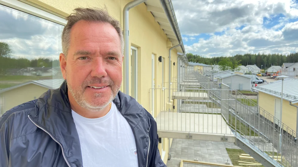 Johnny Ellfolk, vd på Ellfolk Bygg, kan konstatera att bygget av de 38 bostäderna i Djursta gått enligt plan.