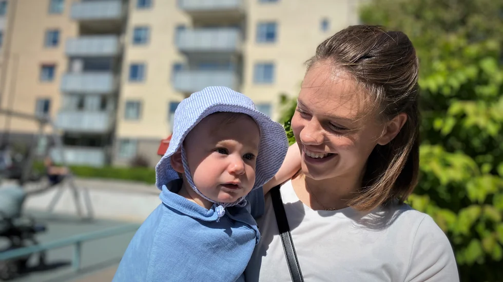 Förra året fick nyblivna mamman Sofia Sterner-Westerberg både fika och mamma-ring. Här med sonen Elis.