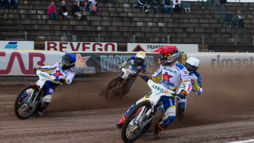 Maciej Janowski och Luke Becker.