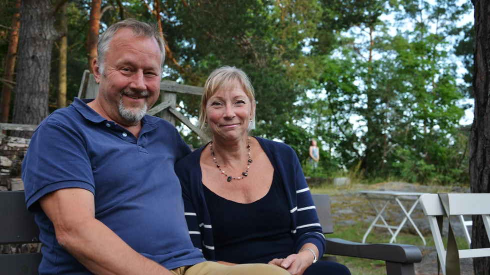 Per och Annelie Korsfeldt ordnar sångakademi i Edsbruks gamla missionshus. I år sjunger akademin sånger av kompositören Laura Netzel och det är första gången de valt en kvinnlig kompositör.