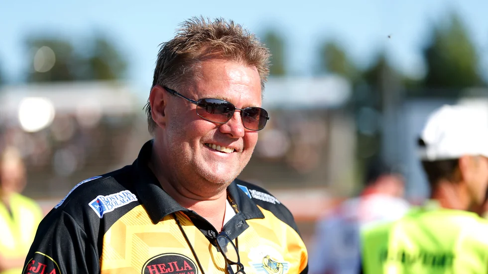 Morgan Andersson och Västervik Speedway går för tre poäng mot Dackarna – men det lär inte bli någon lätt uppgift. "Det är bra förare på startlinjen" säger lagledaren.