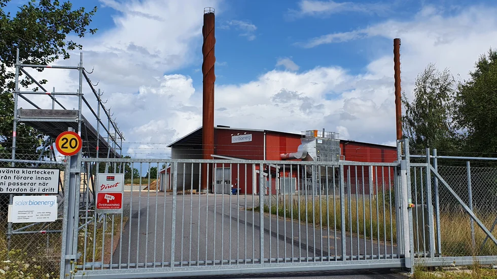 Fjärrvärmeverket i Vadstena ägs och drivs av Solör Bioenergi Öst AB.
