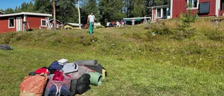 Sista bärplockarna transporterade till Arvidsjaur: "Det har inte varit vad de har blivit lovade"