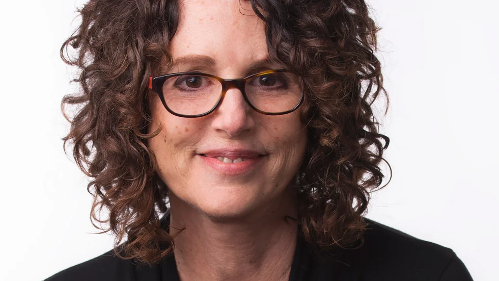 Robin Diangelo har i sin forskning sökt finna svar på varför vita har så svårt att prata om rasism.