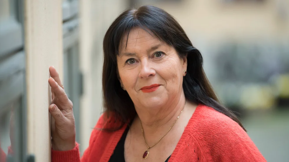 Anna Janssons ”Galgbergets väktare” är tyvärr en ganska ojämn historia som lever upp ordentlig ibland för att i nästa stund kännas oinspirerat rutinanartad. 