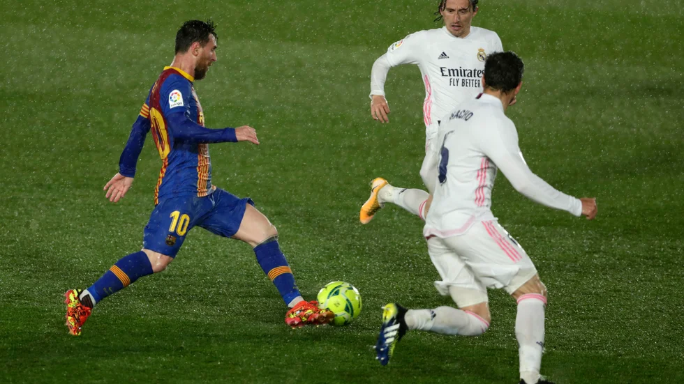 Barcelonas Lionel Messi och Real Madrids Luka Modric och Nacho kan få spela i superligan framöver – om den blir verklighet. Arkivbild.