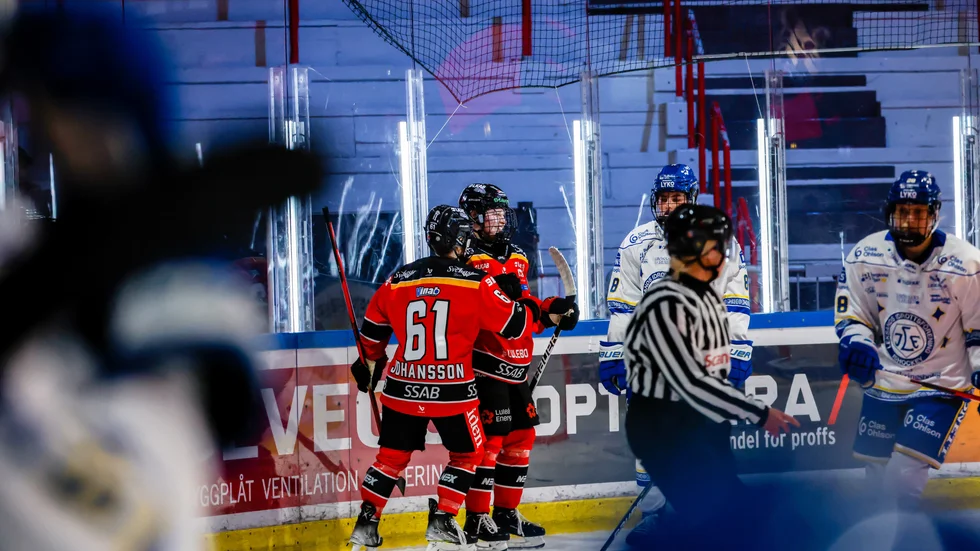 Lisa Johansson och Viivi Vainikka.