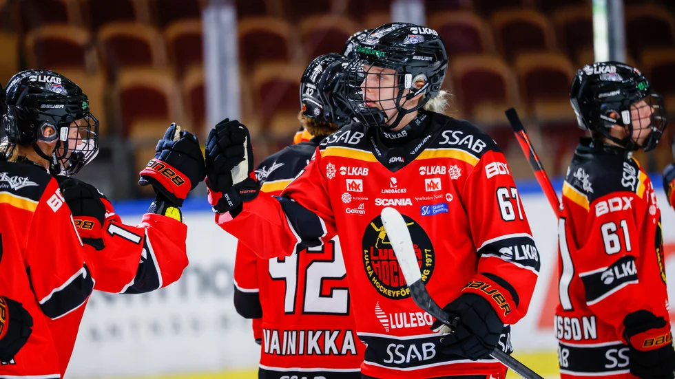 Linn Peterson gick en egen match med Taylor Wabick i den andra perioden.